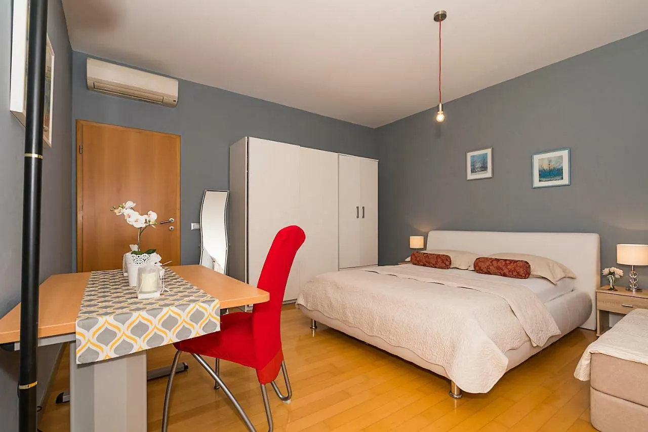 Apartment Old Town With Sea View Split Croatia